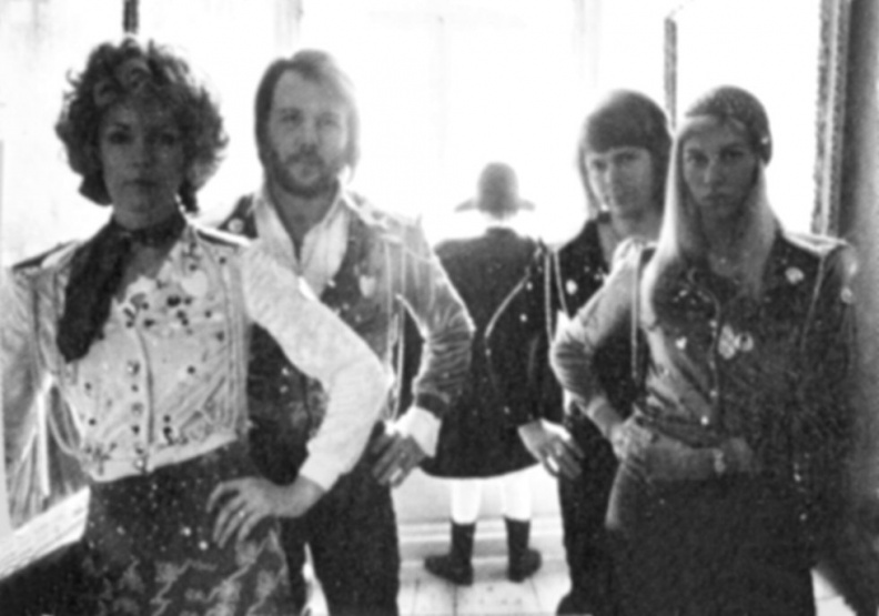 Abba_000008_1974_waterloo.jpg