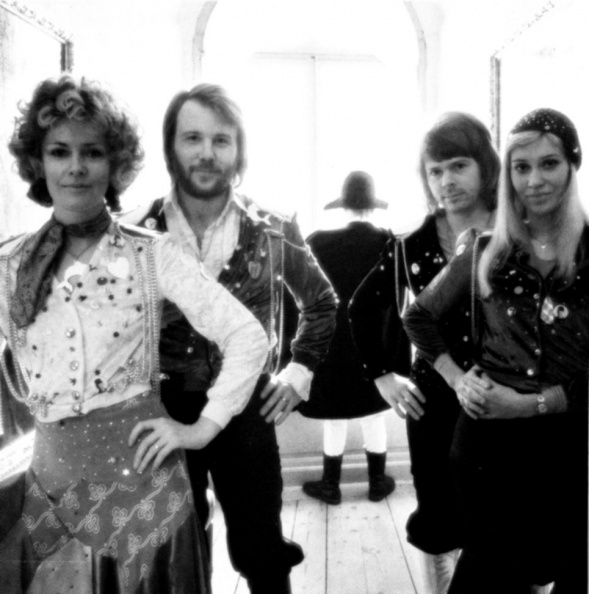 Abba_000009_1974_waterloo.jpg