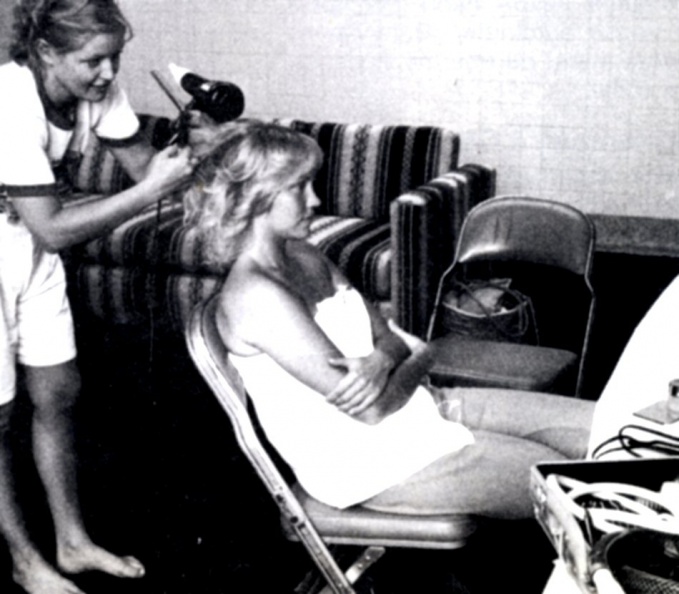 Agnetha_002720_makeup.jpg