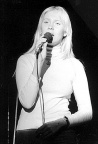 Agnetha 002887 performing 1975