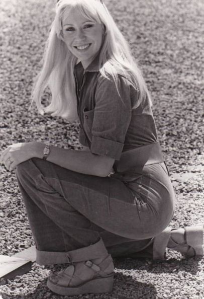 Agnetha_001236_1976_australia.jpg