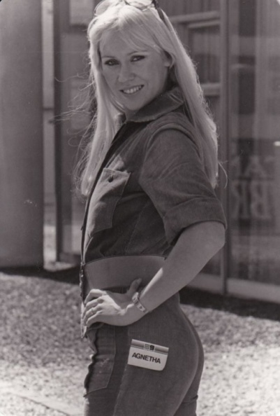 Agnetha_001237_1976_australia.jpg