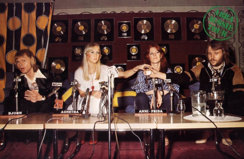 Agnetha_007475_interview_1977_australia.jpg