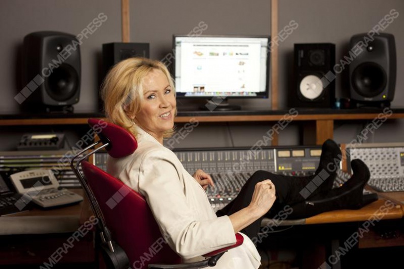 Agnetha_007249_watermarked.jpg