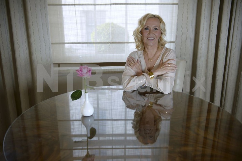 Agnetha 007264 watermarked