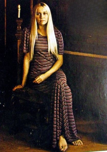 10000023179_1972.jpg