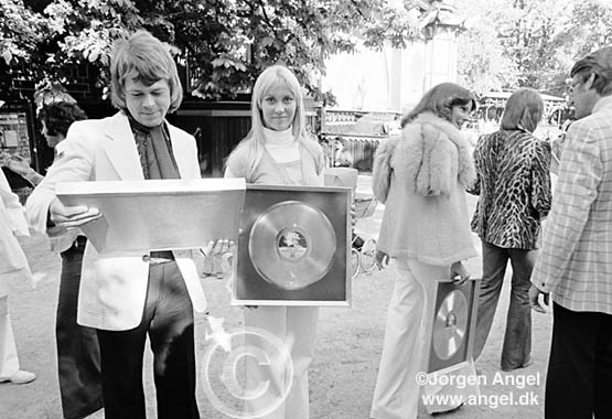 Agnetha_007648_watermarked.jpg