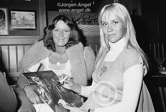 Agnetha 007650 watermarked