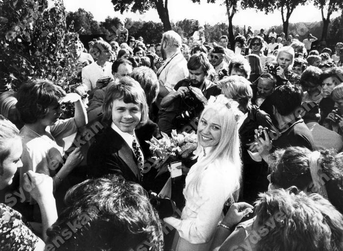 Agnetha_003064_wedding.jpg