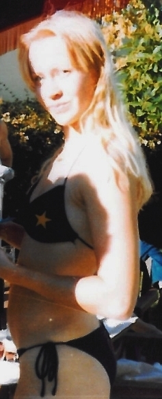 Agnetha_007238_bikini.jpg