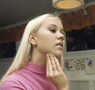 Agnetha_006115.jpg