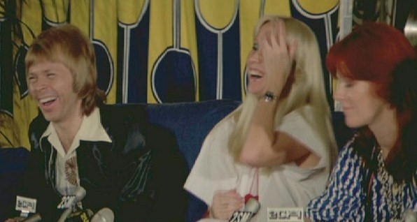 Agnetha_007425_interview_1977_australia.jpg