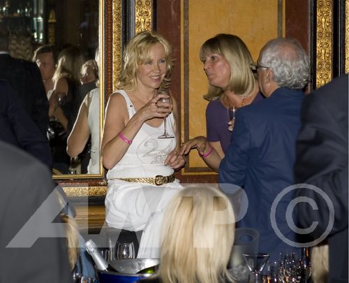 Agnetha_000021_Summer_party_Stockholm_2008.jpg