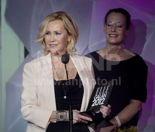 Agnetha 000624 2012 01 13 Elle fashion awards