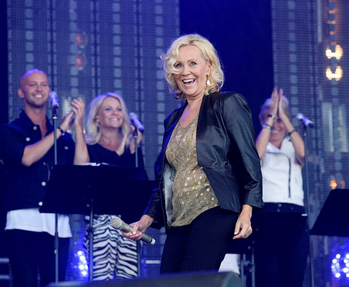 Agnetha 000513 2013 08 01 stockholm gay pride